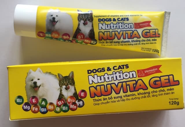 Gel dinh dưỡng Nuvita rất thích hợp với các bé mèo biếng ăn, bỏ ăn